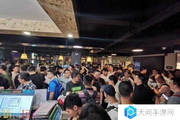 青春就在隔壁座位，《街头篮球》20年热血一键重连！