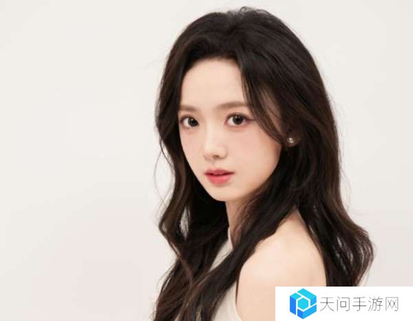 灵儿发布线下见面返图：祝大家喜欢的主队可以一直赢下去